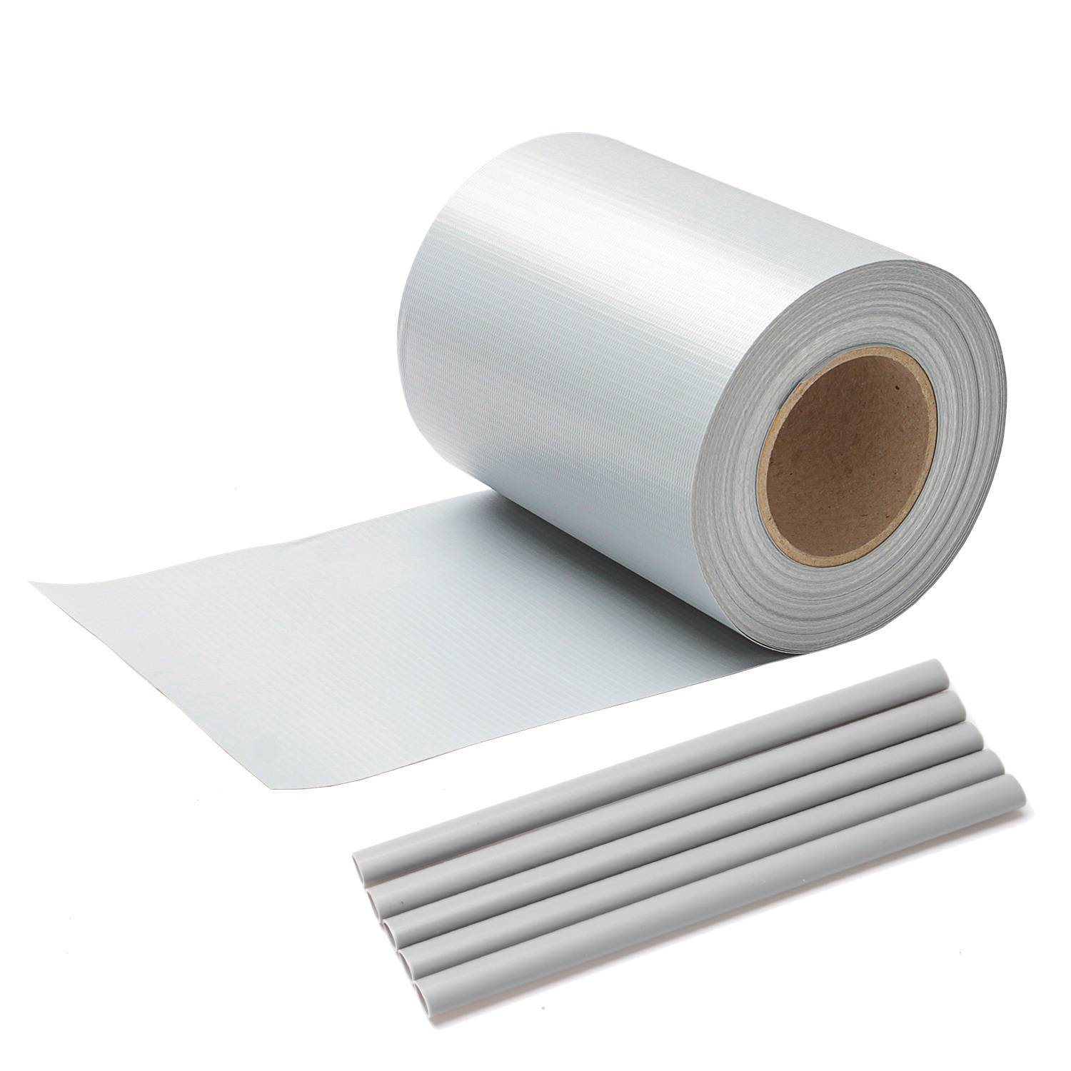 Rolle reflektierendes Klebeband mit drei langen Streifen, verwendet für Sicherheits- und Sichtbarkeitsverstärkungsanwendungen.