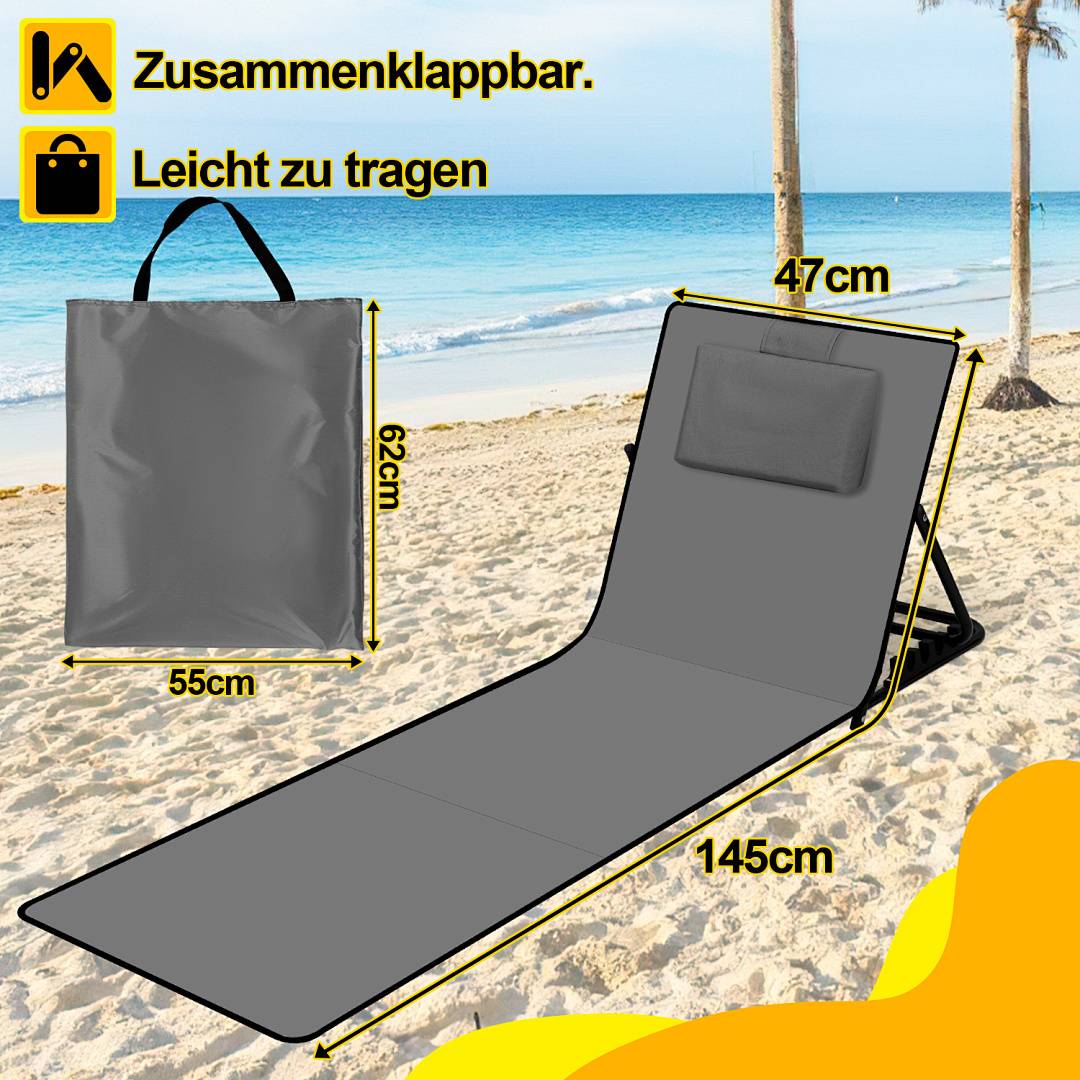 Liegestuhl in zusammengeklapptem und offgenem Zustand mit Abmessungen: 47cm breit, 145cm lang und 62cm hoch. Der Text lautet „Zusammenklappbar. Leicht zu tragen.