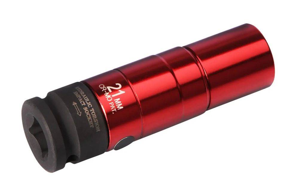 21 mm CR-MO PAT.' Rot-metallischer 21-mm-Stecknuss-Schraubenschlüssel mit schwarzem Griff, beschriftet mit 'Chrom-Molybdän' und 'Pat.