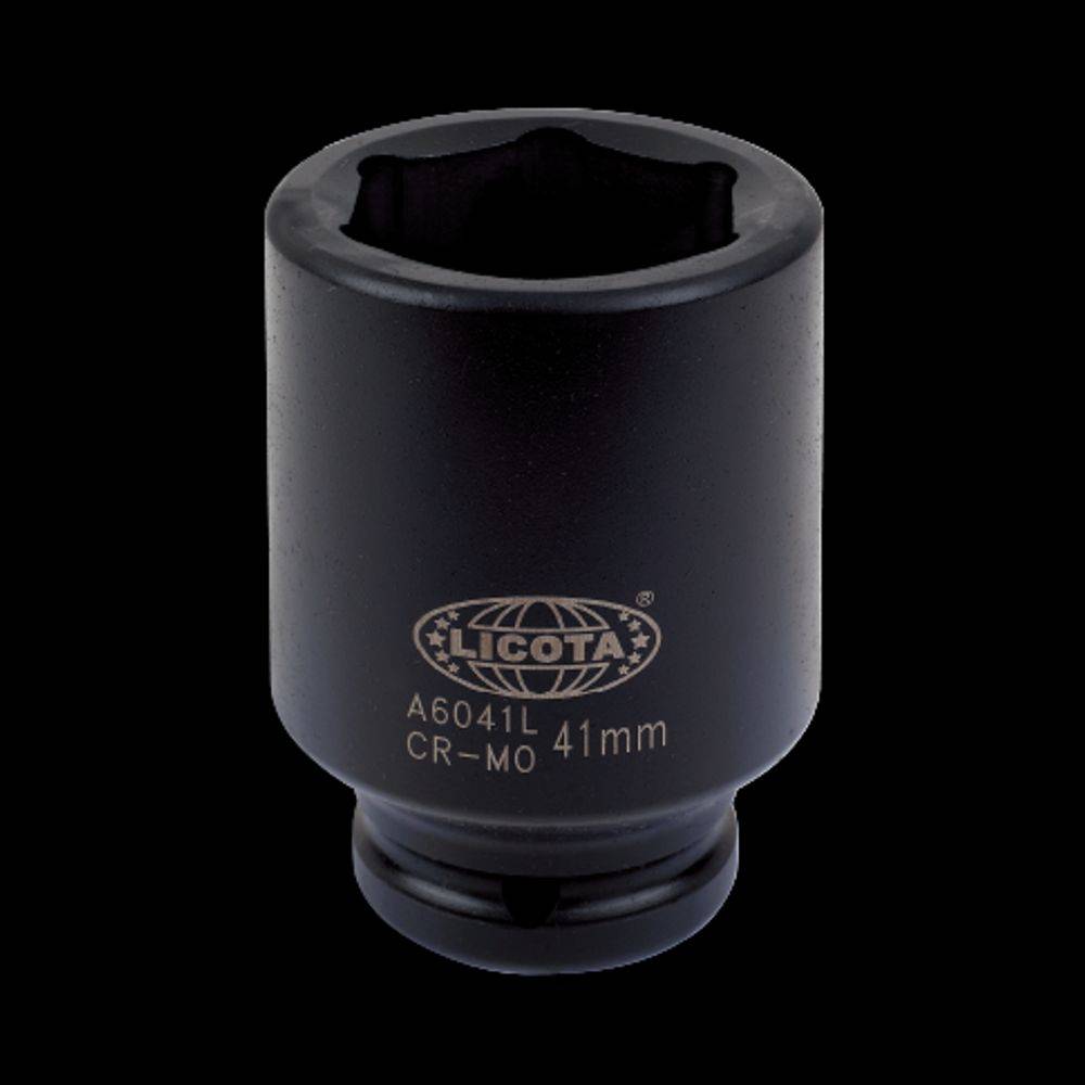 Ein 41-mm-Stecknuss von Licota, Modell A6041L, aus Chrom-Molybdän. Für Automotoranwendungen verwendet, vor schwarzem Hintergrund abgebildet.