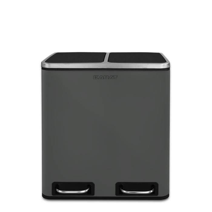 Ein zweiteiliger grauer Recyclingbehälter mit Pedal-Öffnungen, auf der Oberseite mit 