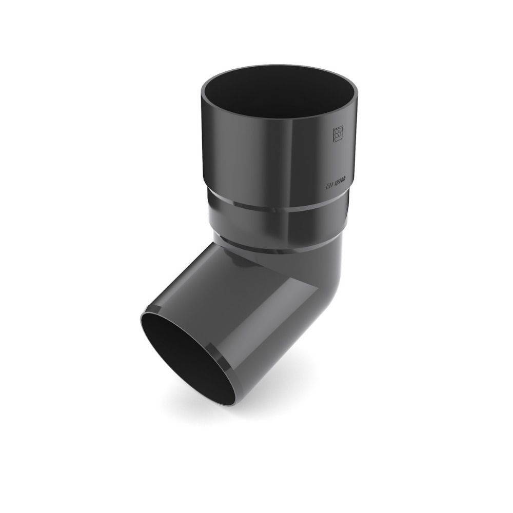 Eine schwarze Kunststoffrohrverbindung mit einem 90-Grad-Ellbogenwinkel, typischerweise in der Sanitärtechnik zur Umleitung des Wasserflusses um Ecken verwendet.