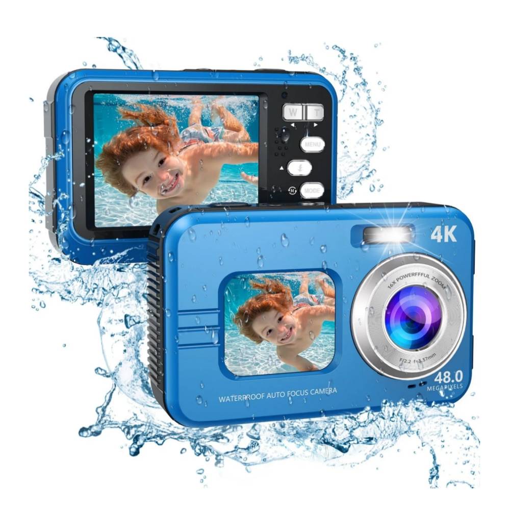 Eine blaue wasserdichte Kamera mit Doppelbildschirmen, auf der ein Kind unter Wasser schwimmt. Die Kamera verfügt über 4K-Auflösung und 48,0 Megapixel.