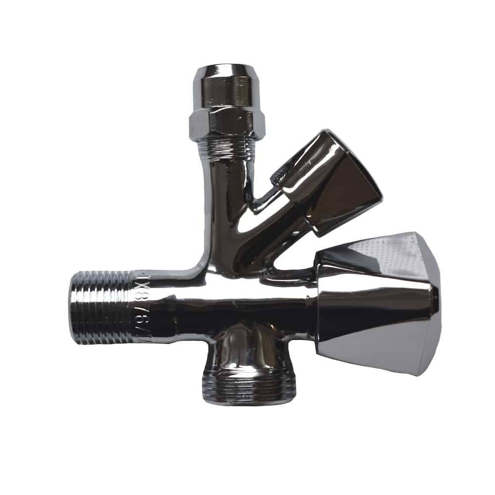 Eine verchromte Y-förmige Rohrbefestigung mit drei Anschlüssen, die zur Umleitung des Wasserflusses verwendet wird.