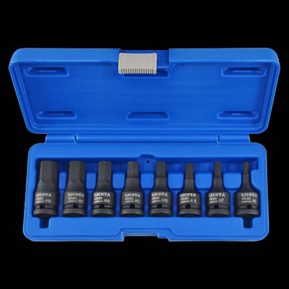 Eine blaue Kunststoffbox mit acht Innensechskant-Stecknüssen in verschiedenen Größen, jede mit Größenbezeichnungen gekennzeichnet, in einer einzelnen Reihe angeordnet.