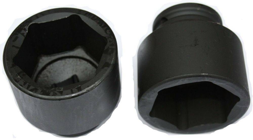 Zwei schwarze, sechskant Steckschlüssel; linker zeigt das Innere, rechter zeigt das Äußere, verwendet zum Anziehen von Bolzen.