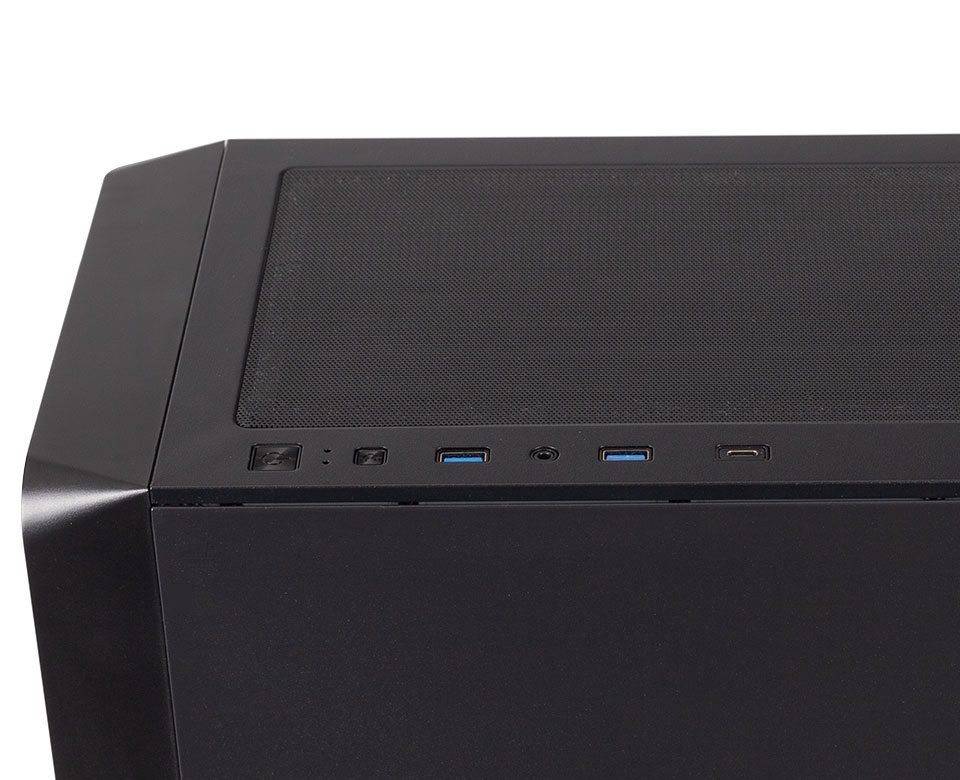 Ein schwarzer Computer-Turm mit Frontpanel-Design aus Gittergeflecht, mit der Bezeichnung „bluechip" in der unteren Mitte, das ein schlankes, modernes Erscheinungsbild zur Schau stellt.