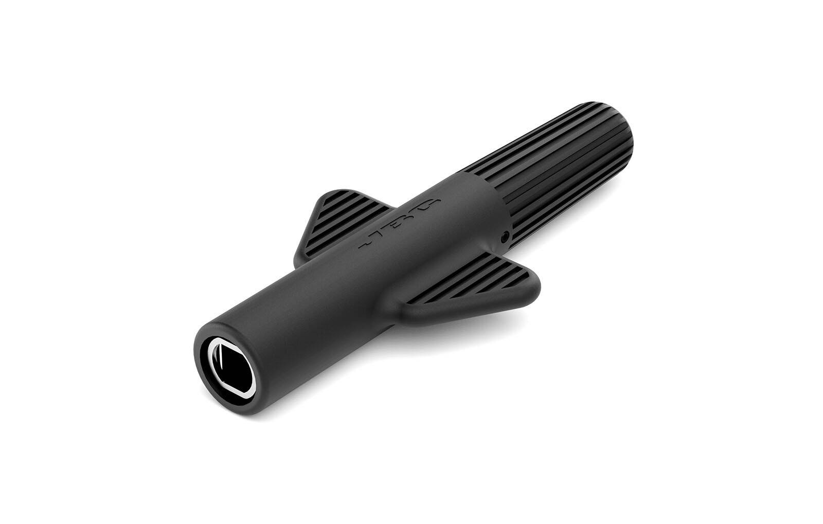 Ein schwarzes, zylindrisches Gerät, das einem kleinen Teleskop ähnelt, mit gerillten Griffen und zwei Flossen an den Seiten, aus einem Winkel betrachtet.