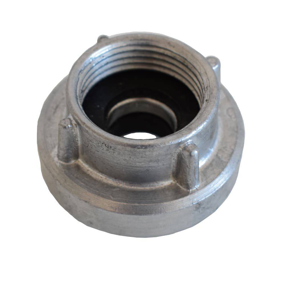 Aluminium-Feuerloschschlauchkupplung mit Innengewinde, verwendet zum Verbinden von Schläuchen in Brandbekämpfungsanwendungen.