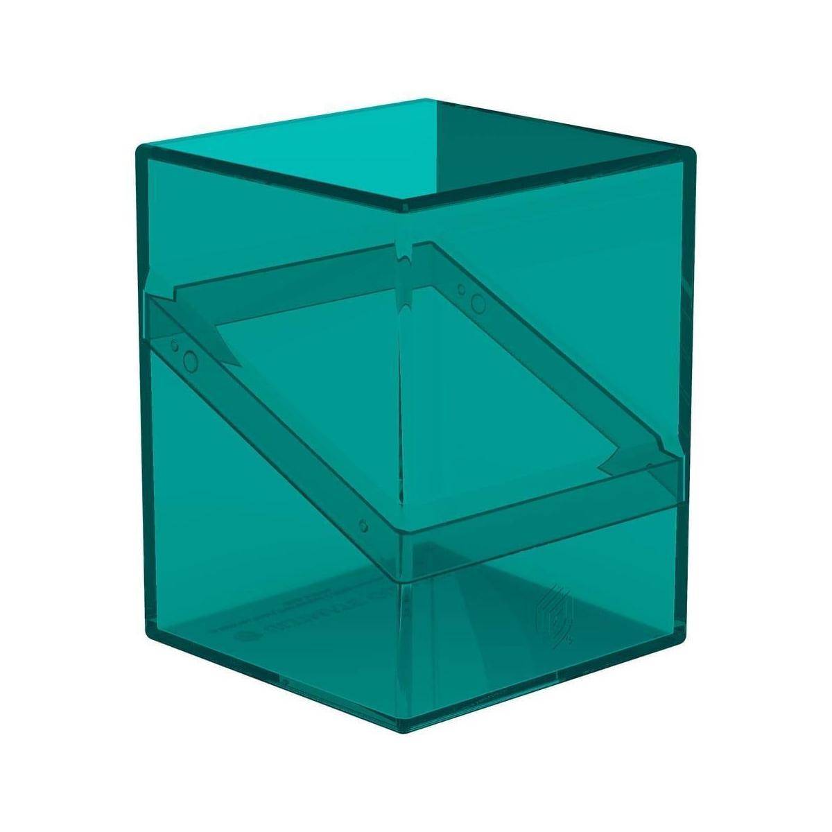 Eine transparente blaugrüne geometrische Form, die einem offenen Würfel mit einem diagonalen Querschnitt ähnelt.