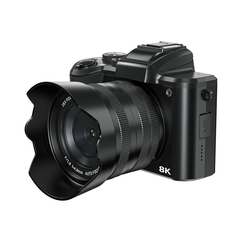 Eine schwarze 8K-Digitalkamera mit prominentem Objektiv und mehreren Bedienungselementen, auf weißem Hintergrund platziert, was hochwertige Bilderfassung suggeriert.