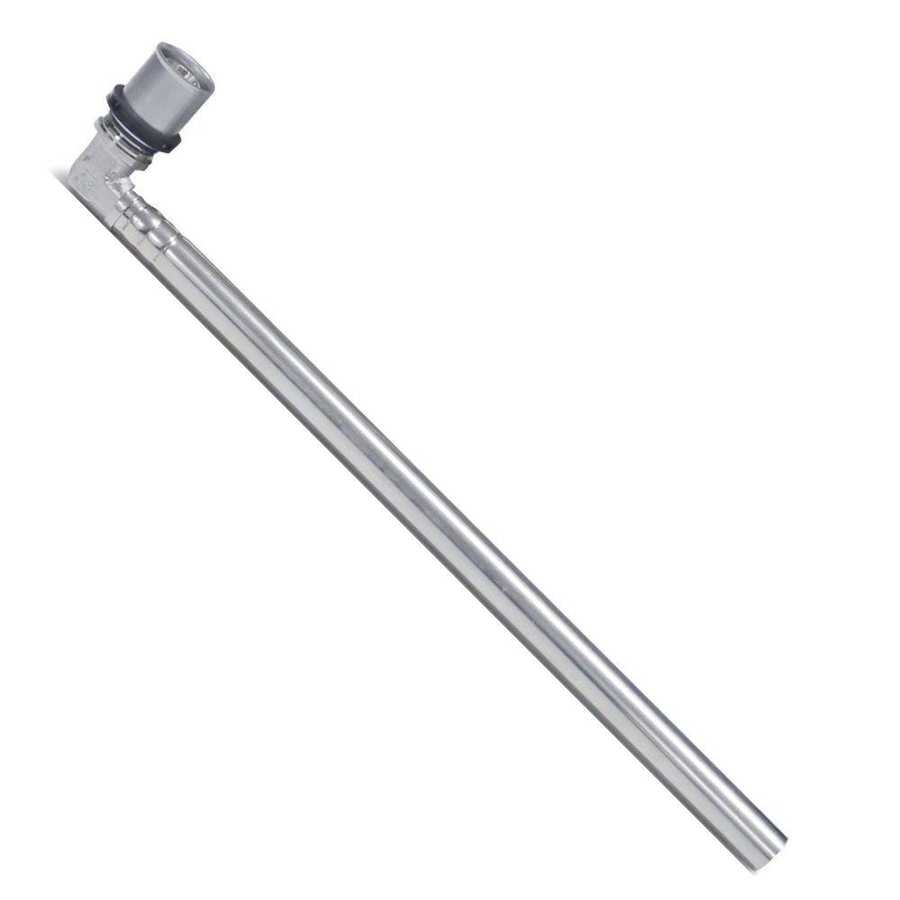 Eine lange Metallstange mit einem Stecknussschlüssel an einem Ende, in einem Winkel von 45 Grad angewinkelt. Der Schlüssel hat einen strukturierten Griff und einen zylindrischen Kopf.