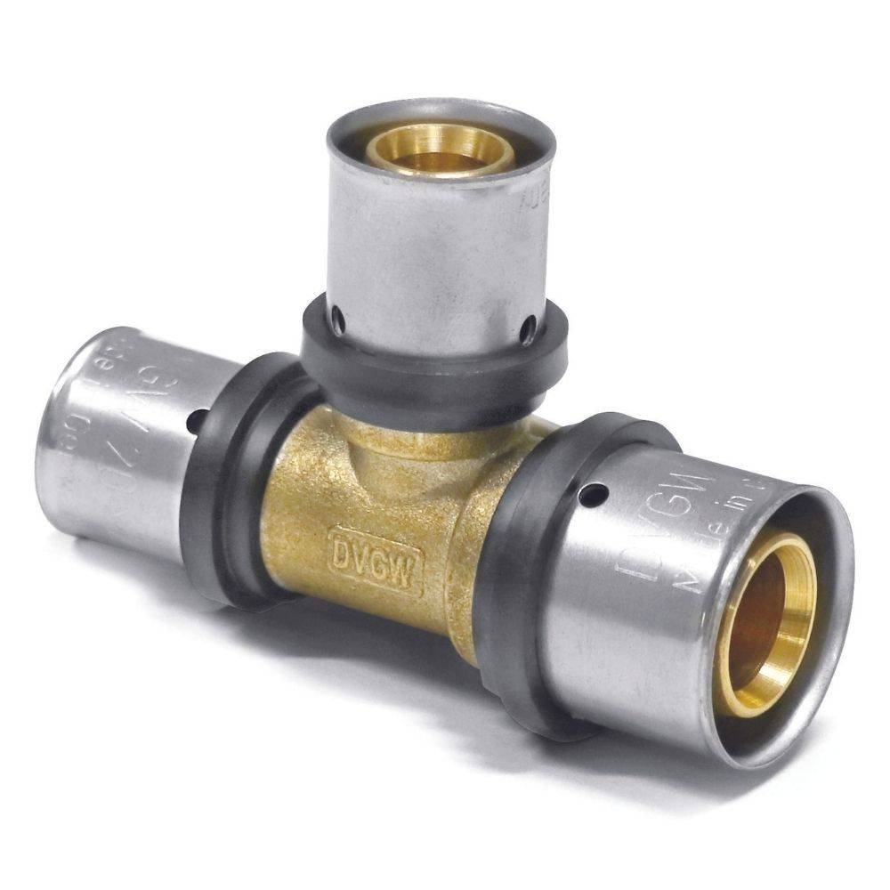„T-förmiges Metallklempnerfitting mit einem zentralen Messingabschnitt und silbernen Enden, auf dem „DVGW