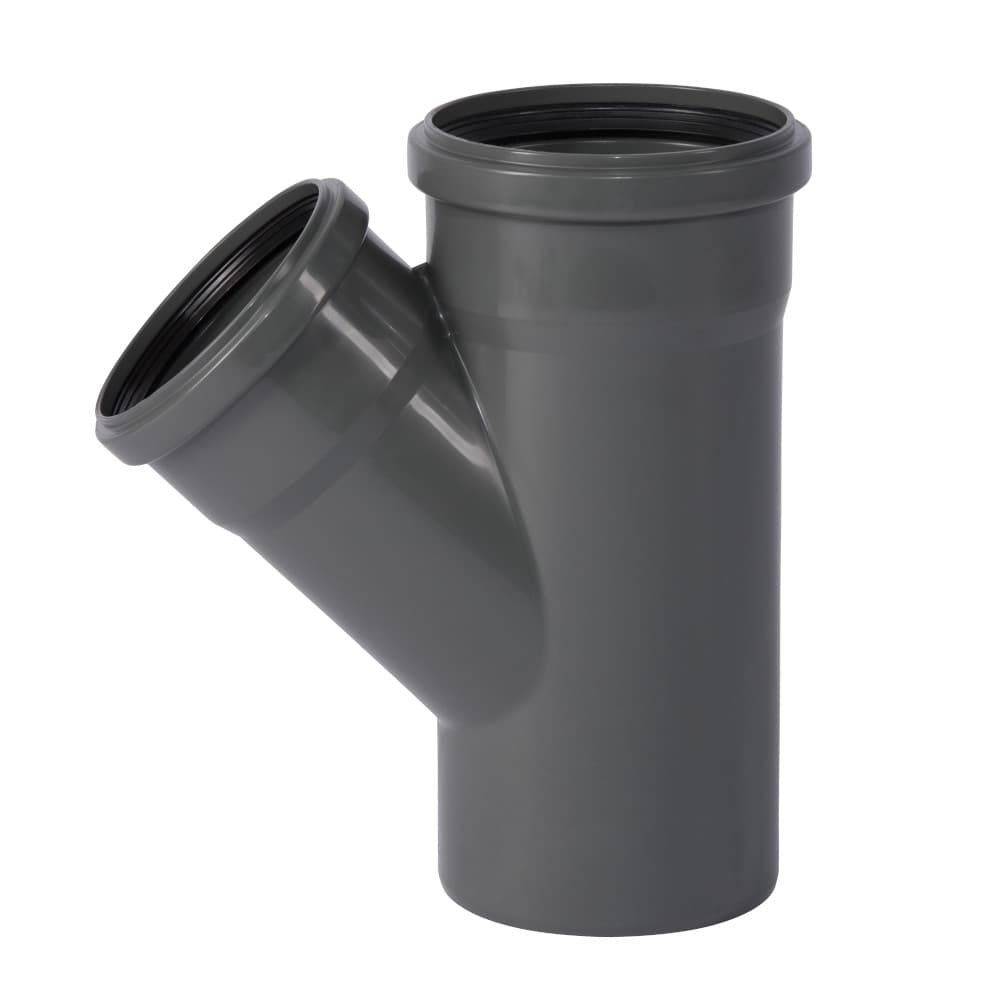 Ein grauer Kunststoff-Y-förmiger Rohrkonnektorstück mit zwei Öffnungen oben und einer Öffnung unten, verwendet für Rohrleitungsentwässerungssysteme.