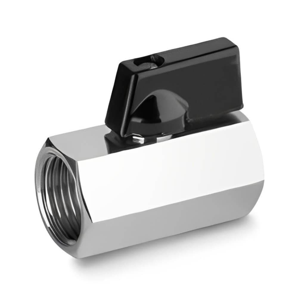 Ein glänzendes Metallkugelventil mit schwarzem Kunststoffgriff, das zur Regulierung des Flüssigkeitsdurchflusses in Rohrleitungssystemen verwendet wird.