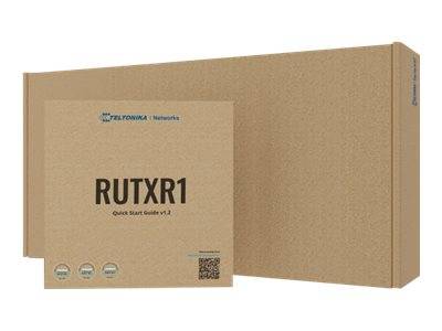 Teltonika Networks RUTXR1 Schnellstartanleitung v1.2' Verpackungskarton mit Firmenlogo und QR-Code.