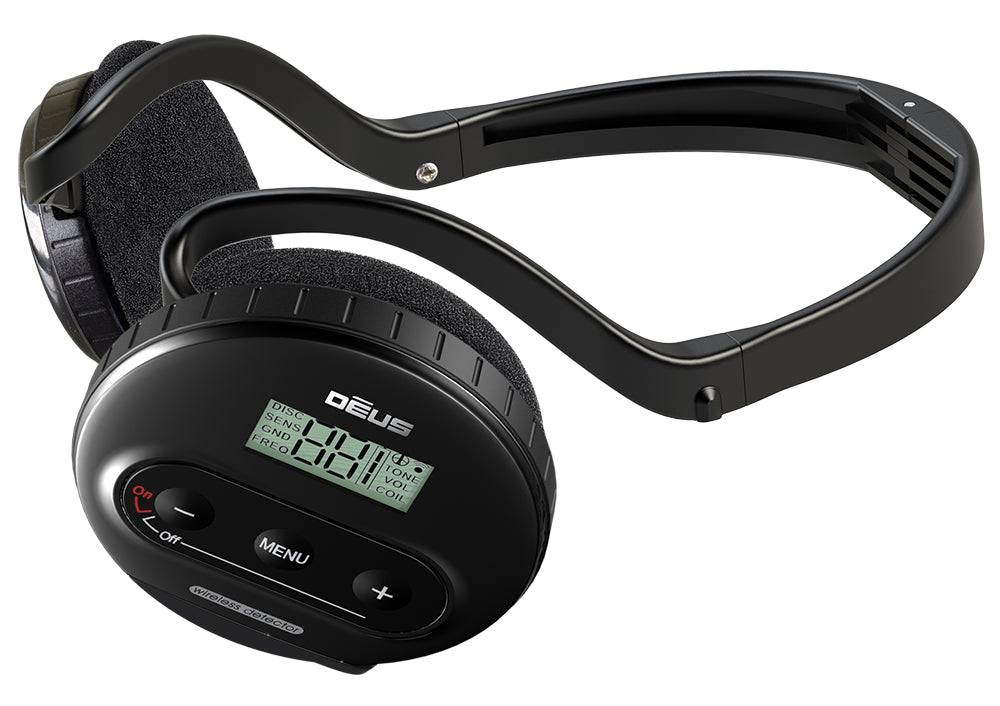 Schwarze kabellose Kopfhörer mit digitaler Anzeige auf der Ohrmuschel, die 