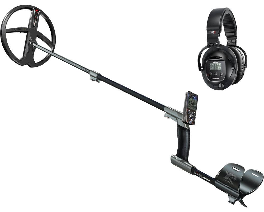 Ein Metalldetektor mit schwarzen Kopfhörern, mit LCD-Bildschirm und verstellbarem Armrest, geeignet zum Schatzsuchen.