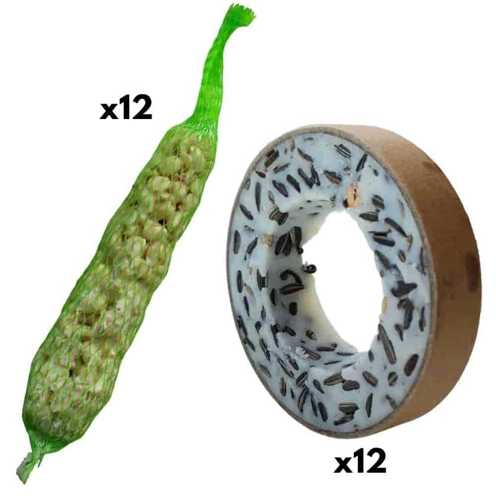 Vogelfutterkapsel und Samenkuchen-Ring, jeweils in Mengen von zwölf gezeigt, geeignet zur Vogelfütterung.