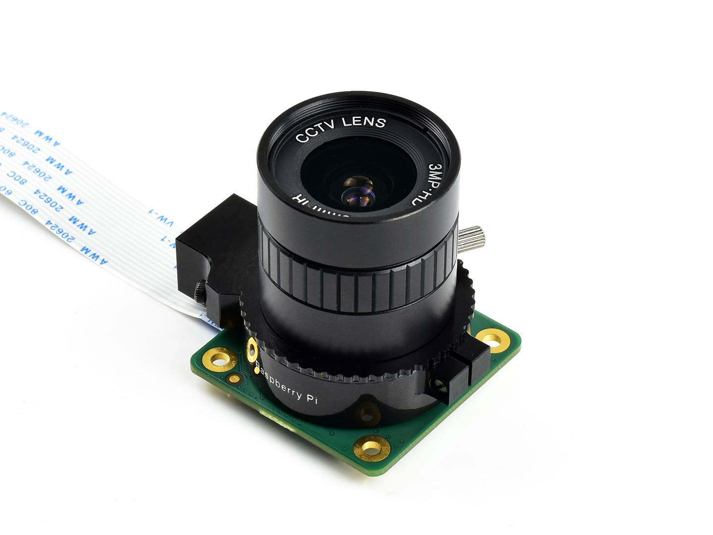 Ein Raspberry-Pi-Kameramodul mit CCTV-Objektiv, ausgestattet mit einem Flexkabel.