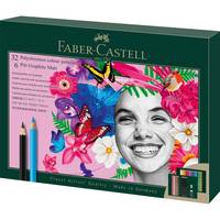 Faber-Castell Packung mit 32 Aquarellstiften und 6 Pitt Graphite Matt Bleistiften, mit farbenfrohem Blumenmotiv und dem Gesicht einer lächelnden Frau auf dem Deckel.