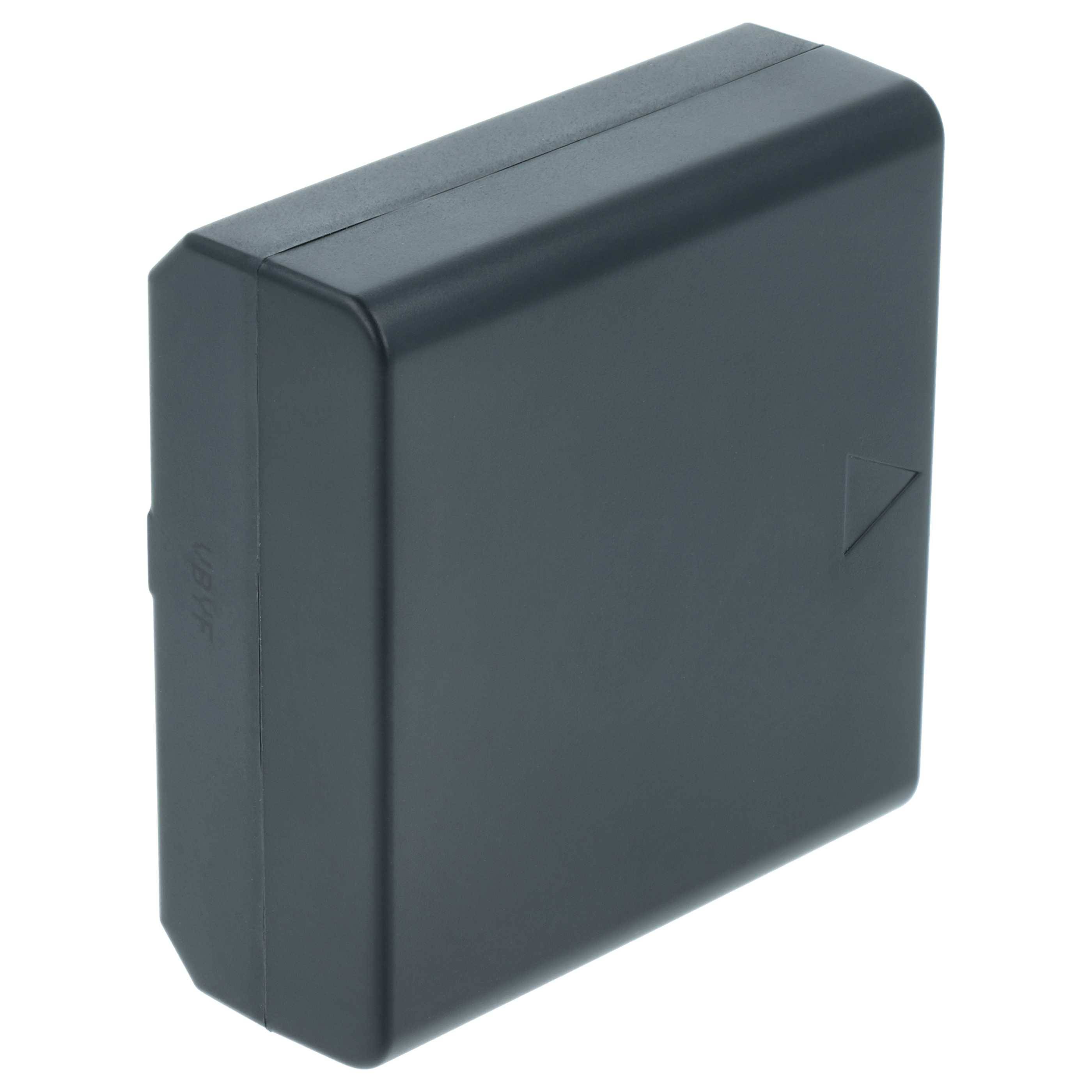 Schwarze rechteckige Kunststoff-Batteriebox oder -gehäuse mit einem kleinen Dreieck-Indikator an der Vorderseite, auf weißem Hintergrund dargestellt.