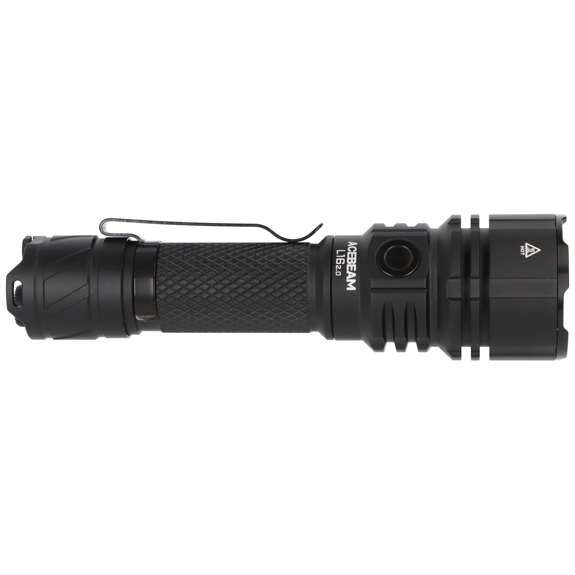 Eine schwarze taktische Taschenlampe mit strukturiertem Griff und Clip, auf der Seite mit 