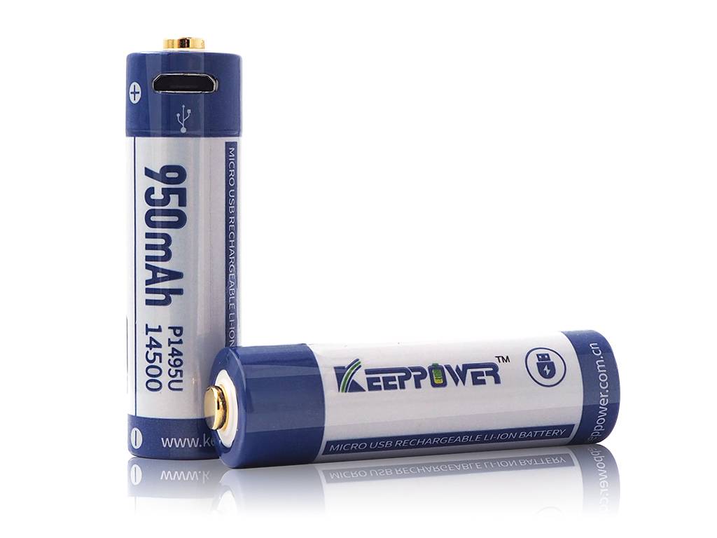 Keeppower 14500 – 950mAh Li-Ionen Akku (3,6V – 3,7V) mit USB-Lademöglichkeit und PCB