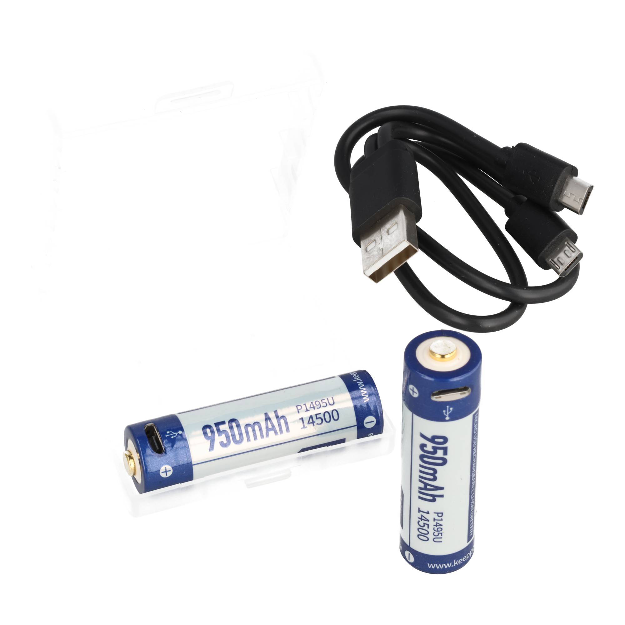 Zwei wiederaufladbare 950-mAh-Batterien und ein USB-Ladekabel auf weißem Hintergrund.