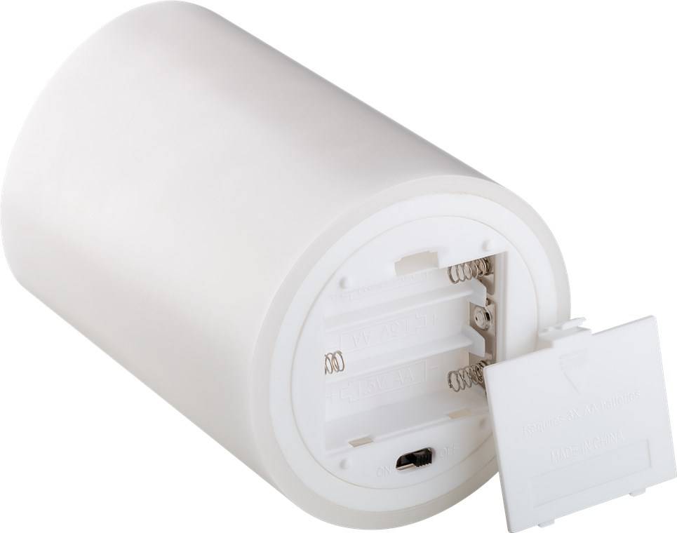 Goobay LED-Echtwachskerze, weiß, 10 x 15 cm - mit Timerfunktion und 3D-Flammenkegel, batteriebetrieben, warmweiß (2700 K