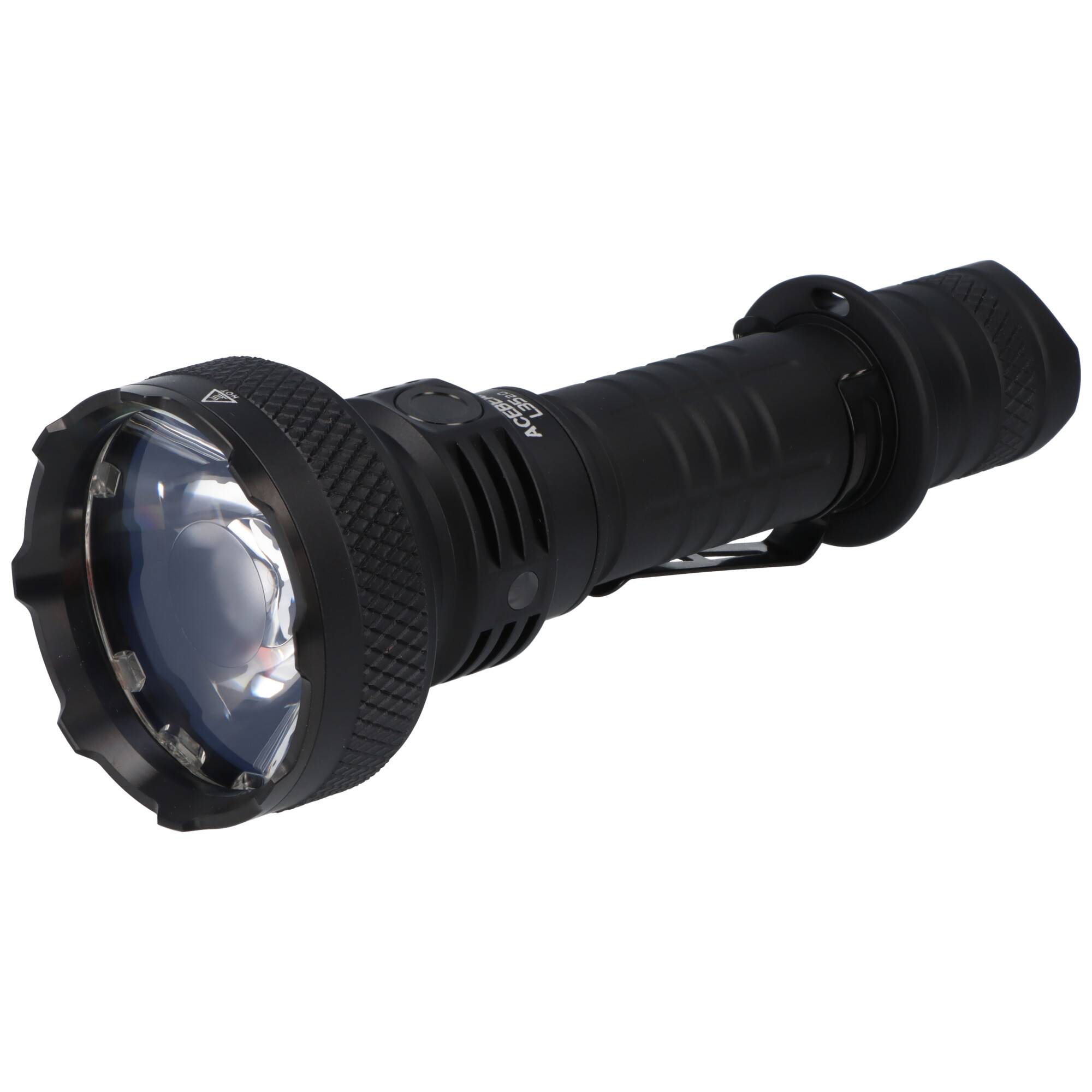 Eine schwarze Taschenlampe mit strukturiertem Griff und breiter Linse, entworfen für den Außen- oder taktischen Gebrauch. Sie ist in einem Winkel nach rechts gegen einen einfachen Hintergrund ausgerichtet.