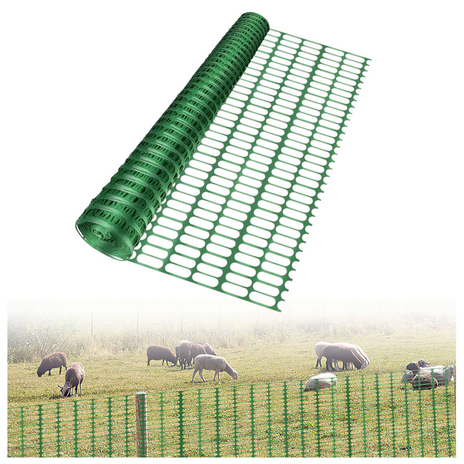 Ein aufgerollter grüner Kunststoffzaun sitzt über einem Feld, auf dem Schafe hinter einem aufgerichteten Abschnitt desselben Zauns grasen.