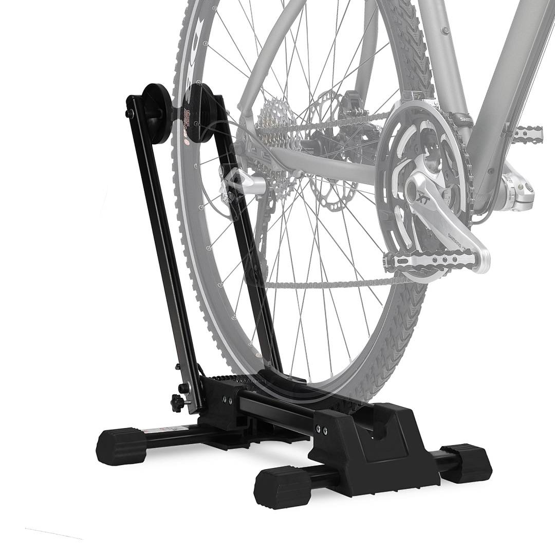 Fahrrad auf einem stationären Indoor-Trainer montiert, mit erhobem und gesichertem Hinterrad für Training oder Wartung.