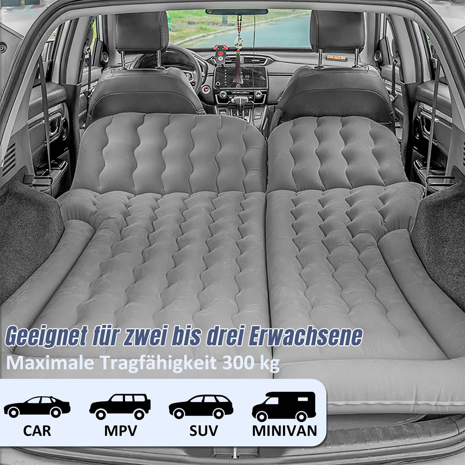 Autoinnenraum mit einer aufblasbaren Matratze, die die Rücksitze bedeckt und für zwei bis drei Erwachsene geeignet ist. Maximale Tragfähigkeit 300 kg. Icons für Auto, Kombi, SUV und Minivan werden angezeigt.
