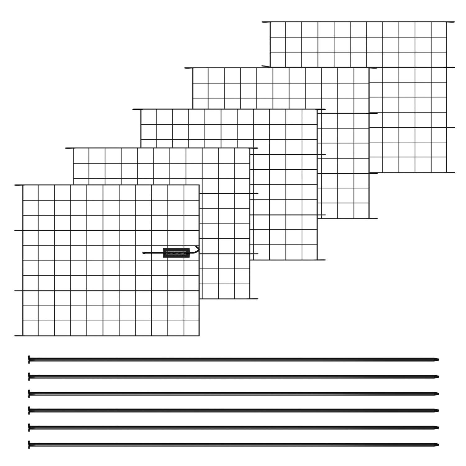 Ein Satz aus Metallgitterpaneelen und Pfosten, die so angeordnet sind, dass sie einen Zaun bilden und die Montagekomponenten und das Layout zum Bau einer modularen Barriere veranschaulichen.
