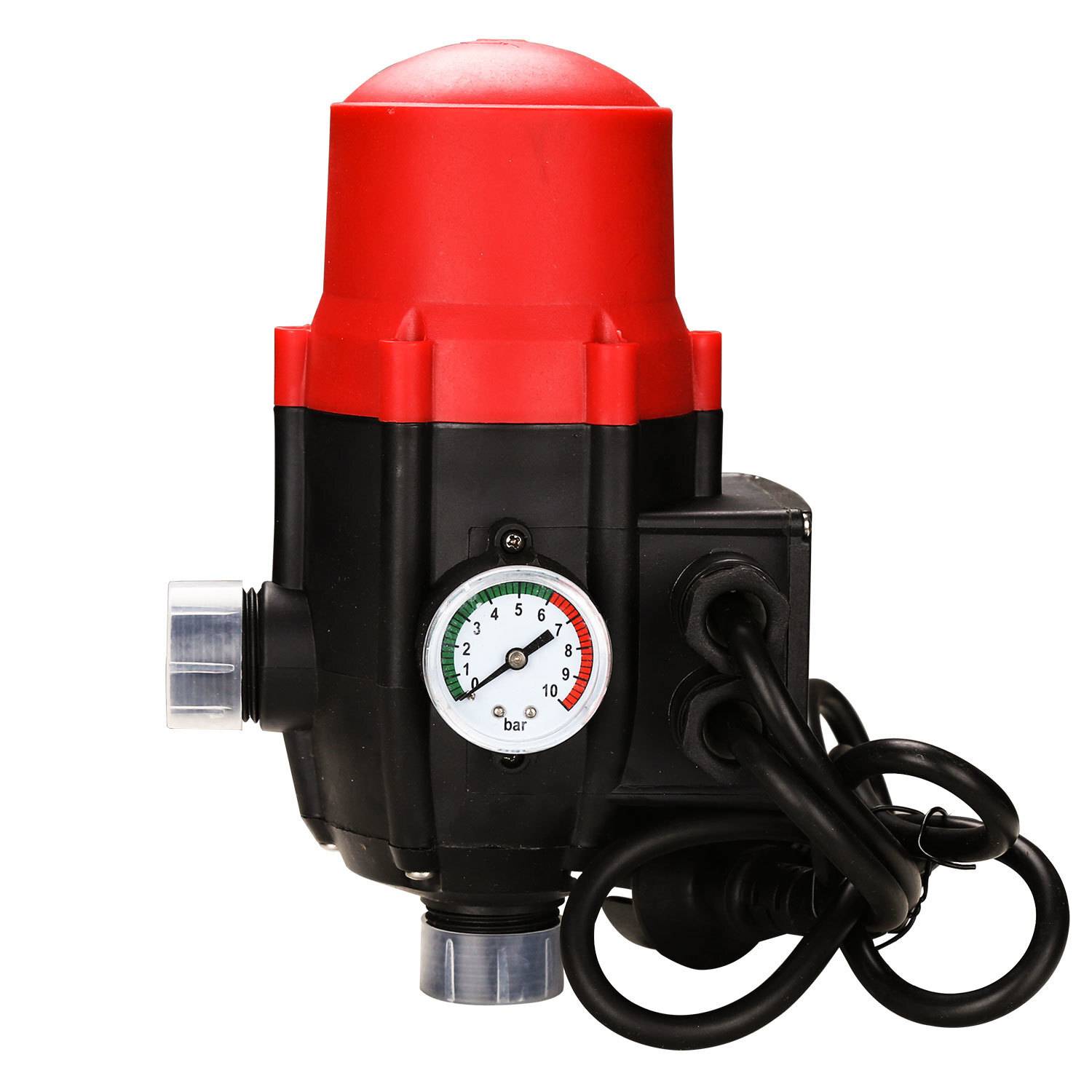 Eine rot-schwarze Wasserpumpe mit einem Druckmesser, der Barwerte anzeigt, wird zur Regulierung des Wasserflusses in Rohrleitungssystemen verwendet.