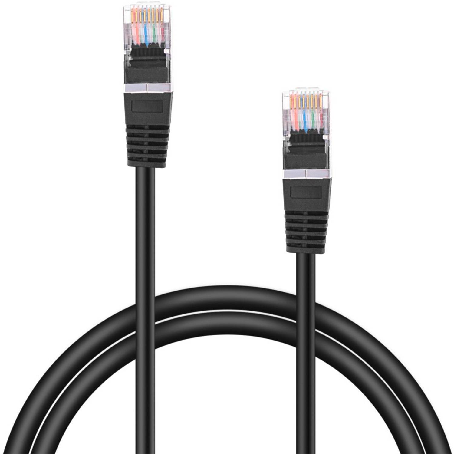 Zwei schwarze Ethernet-Kabel mit sichtbaren Steckern auf weißem Hintergrund, verwendet für Netzwerkverbindungen.