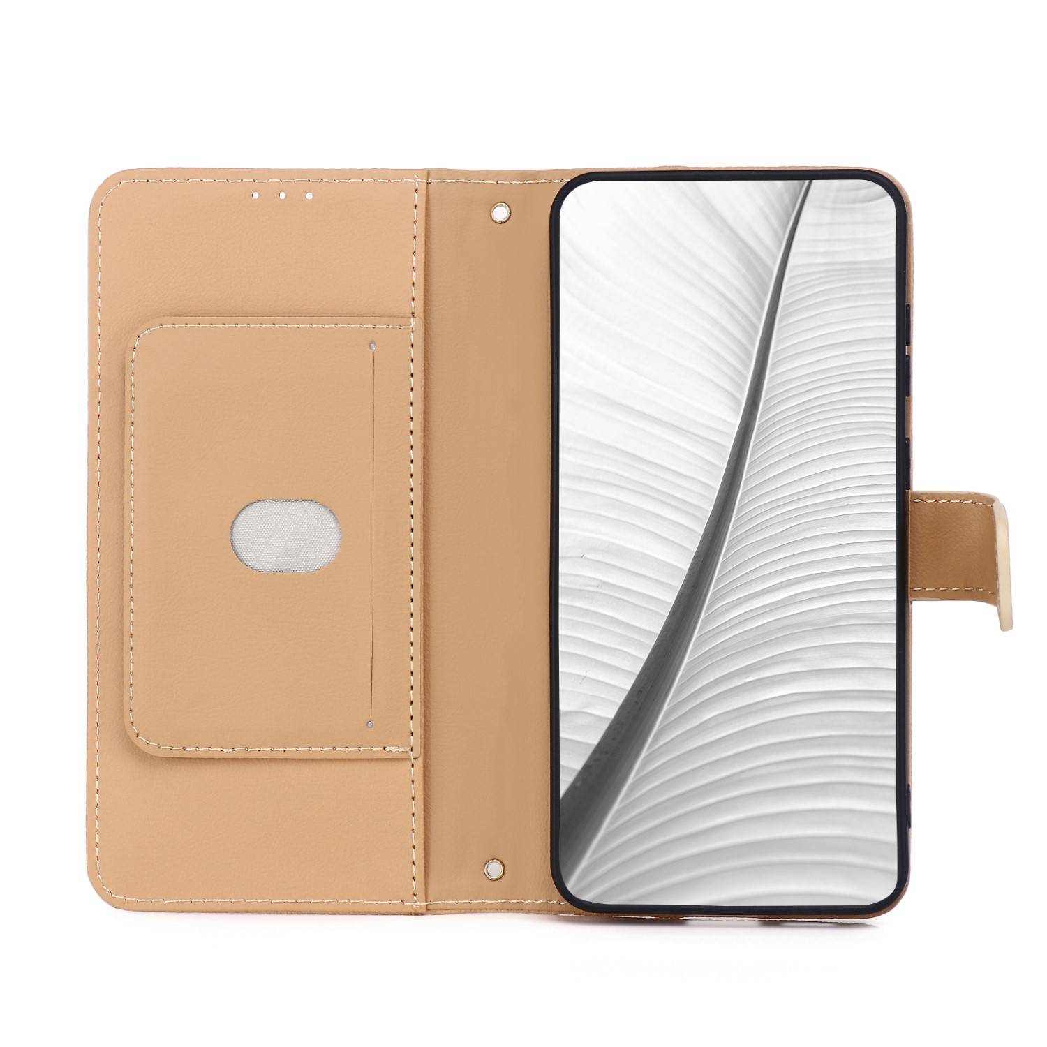 Offene beige Smartphone-Geldbörsen-Schutzhülle mit einem Telefon, das auf dem Bildschirm ein schwarz-weißes abstraktes Federmuster anzeigt, vor einem weißen Hintergrund.