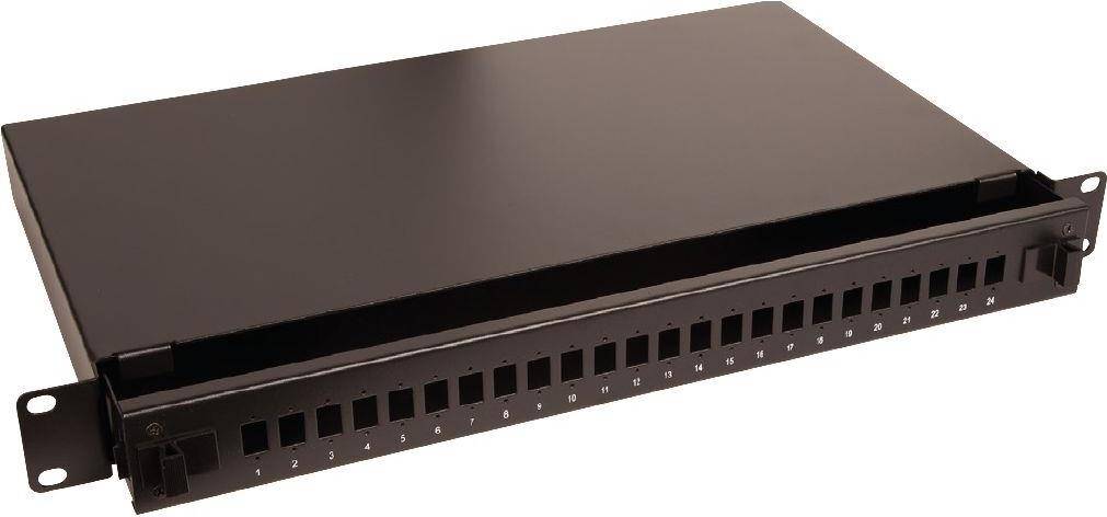 Ein grüner, strukturierter Notizbucheinband mit einem dezenten Logo in der unteren Mittigkeit.