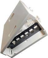 Eine weiße modulare RJ45-Oberflächenmontage-Box, geöffnet, um interne Fächer und Schlitze für Keystone-Buchsen zu zeigen.