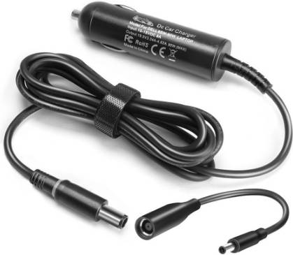 Ein Gleichstrom-Autoladeradapter mit aufgewickeltem Kabel und Stecker, geeignet zum Laden elektronischer Geräte in einem Fahrzeug. Enthält eine Standard-Adapterspitze.
