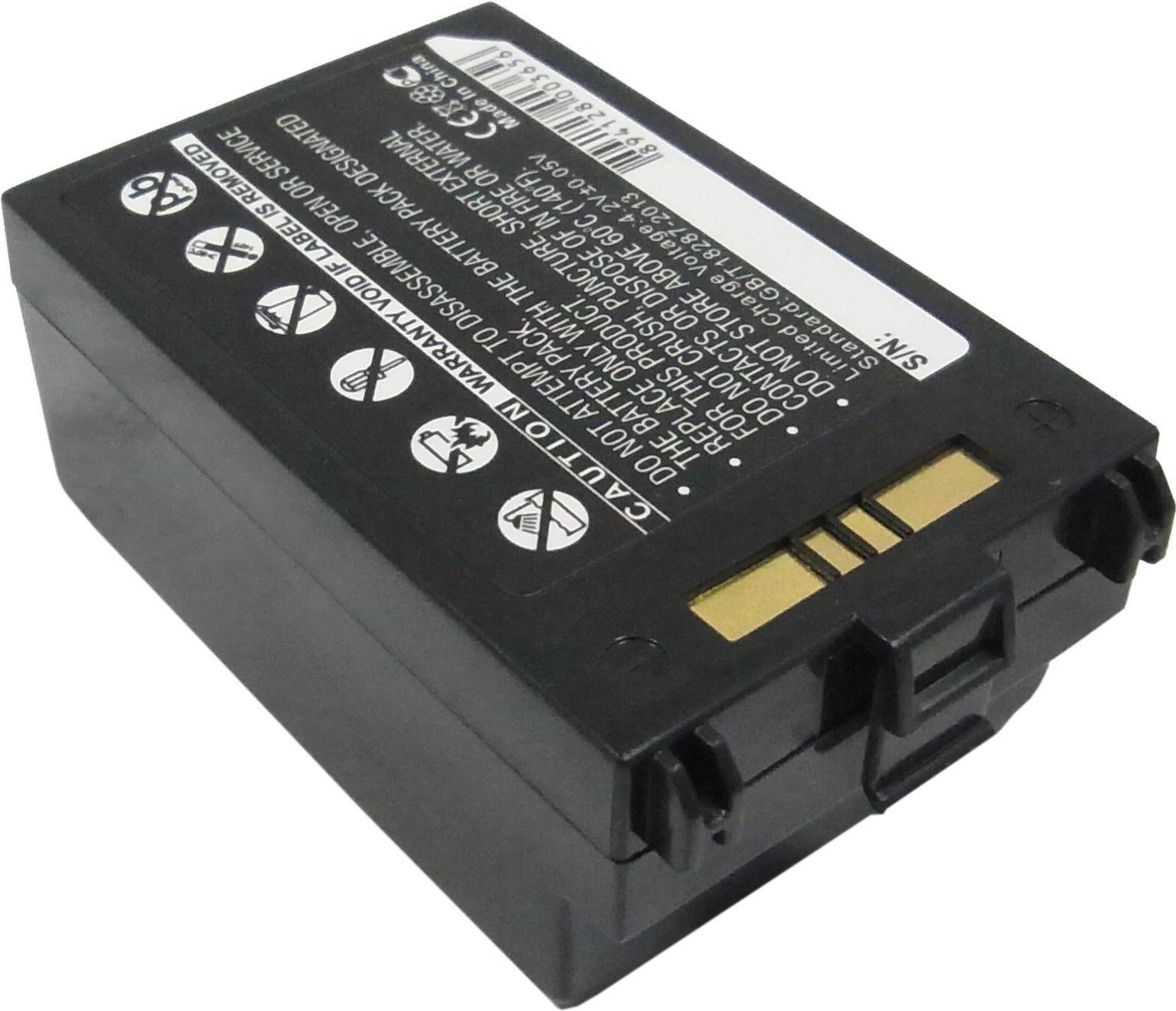 Ein schwarzes wiederaufladbares Batteriepaket, das Steckerstifte und ein Etikett mit technischen Spezifikationen zeigt, einschließlich Spannung und Kapazität.