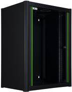 Ein schwarzer Server-Rack-Schrank mit grünen Akzenten steht in einem leeren Raum und verfügt über offene Steckplätze für Server oder Netzwerkgeräte.