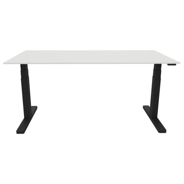 Höhenverstellbarer Schreibtisch mit weißer Tischplatte und schwarzen T-förmigen Metallbeinen auf neutralem Hintergrund.