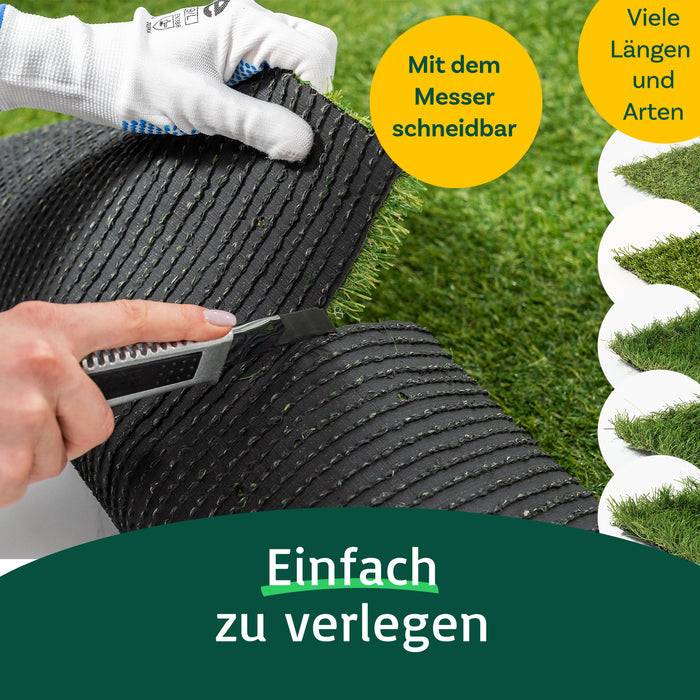 Eine Hand schneidet Kunstrasen mit einem Universalmesser. Der Text lautet: 