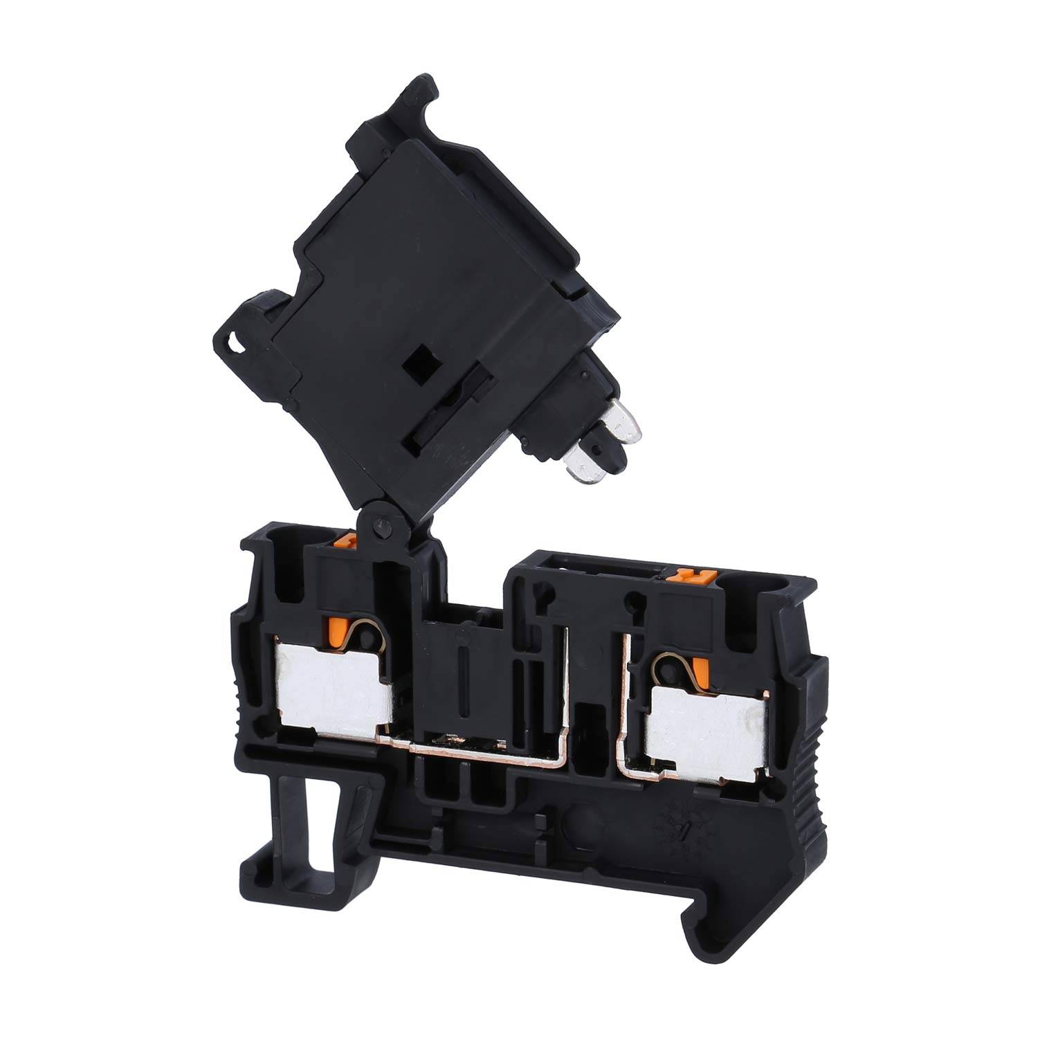 Ein schwarzes Elektrobauteil mit einer offenen dreieckigen Komponente, die interne Metallverbinder zeigt, wahrscheinlich für Schaltkreisverbindung oder Installation.