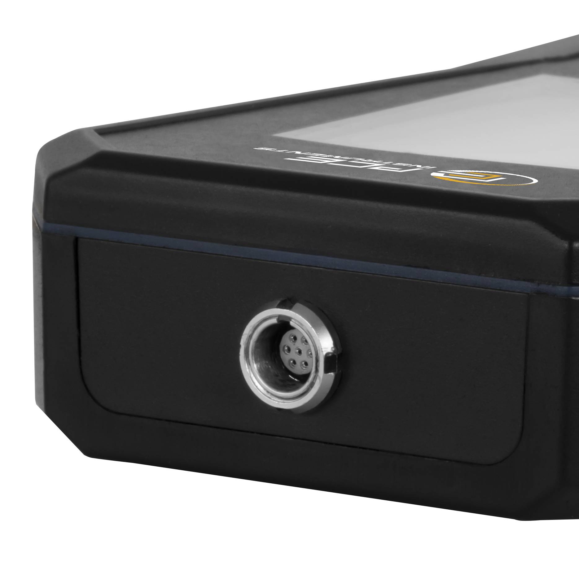 Ein schwarzes elektronisches Gerät mit einem kreisförmigen Eingabeanschluss auf der Vorderseite, möglicherweise für Datenverbindung oder Laden, teilweise dargestellt.