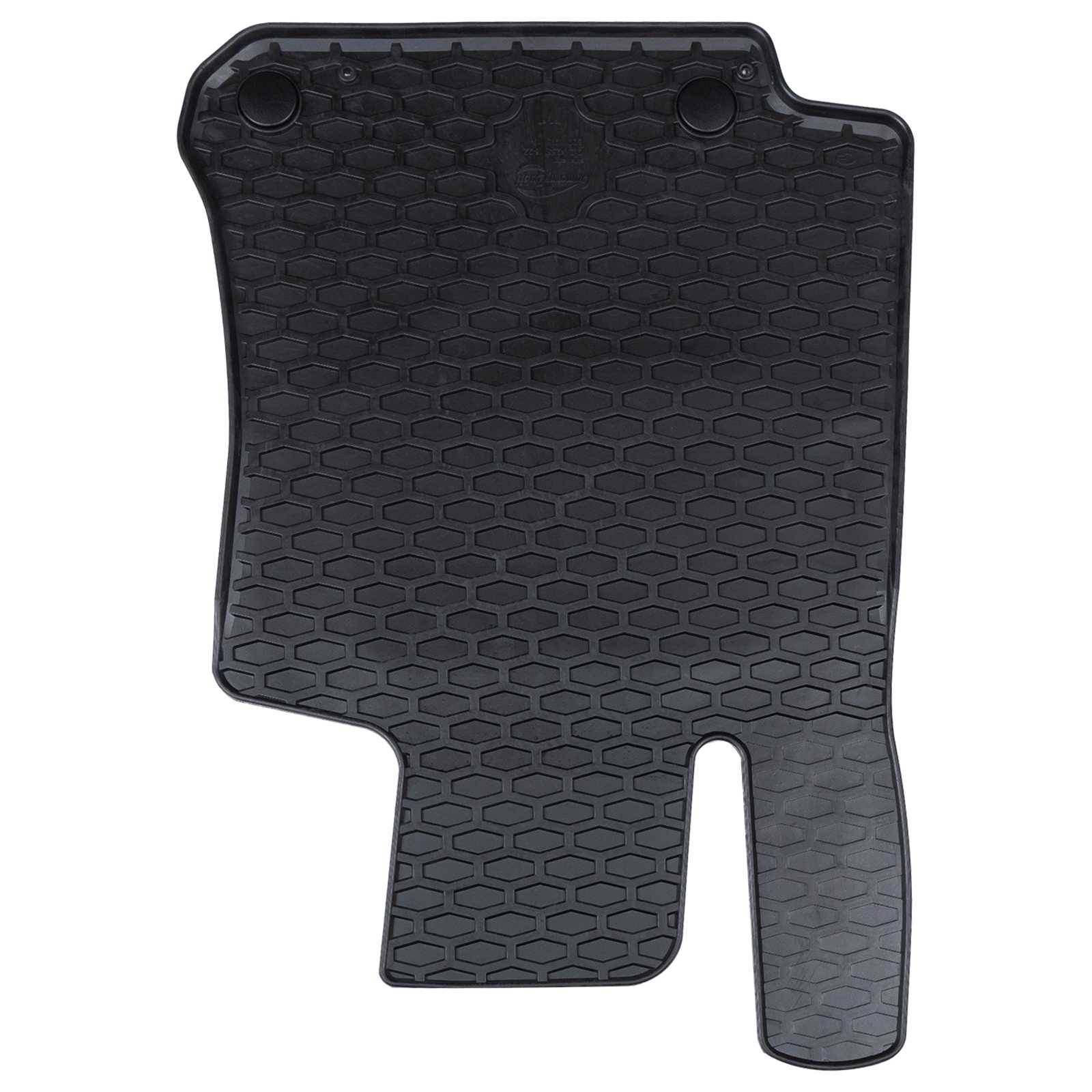 Eine schwarze Gummi-Autofußmatte mit einem Sechseckmuster-Design, entwickelt, um sich um die Fahrzeugpedale anzupassen.