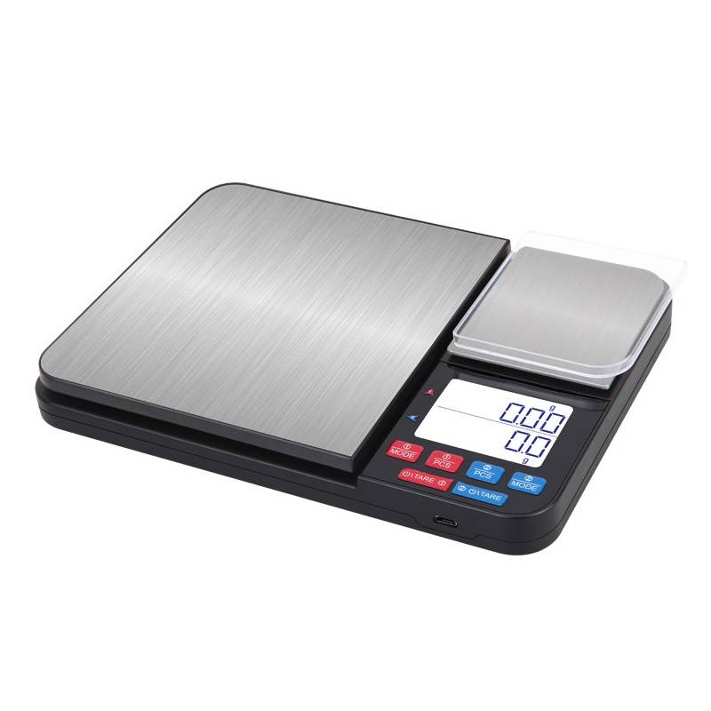 Eine digitale Küchenwaage mit silberner Wiegeplattform und LCD-Display, das „0.0