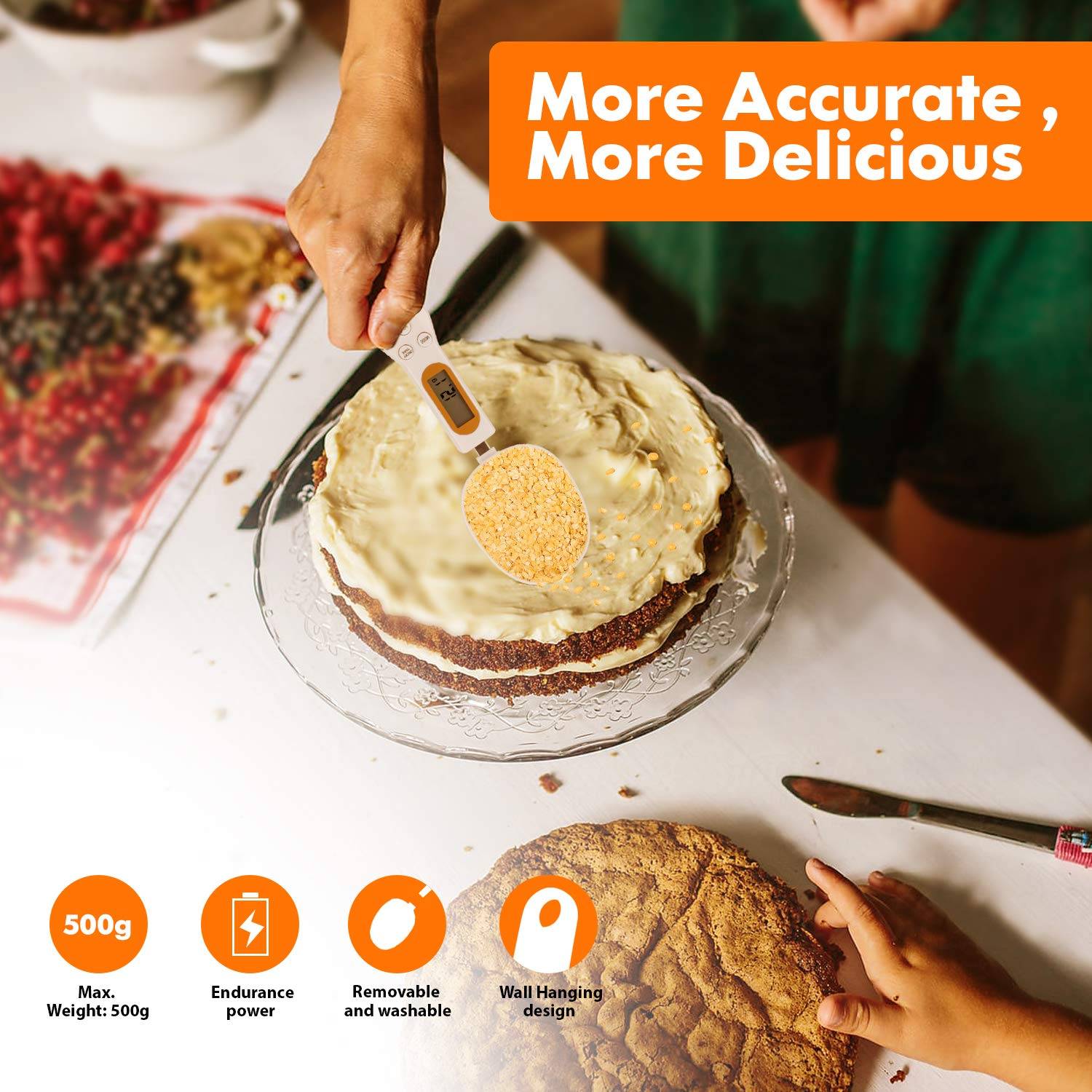 Eine Person verteilt Zuckerguss mit einer Spachtel auf einem Kuchen. Der Text lautet „Präziser, köstlicher